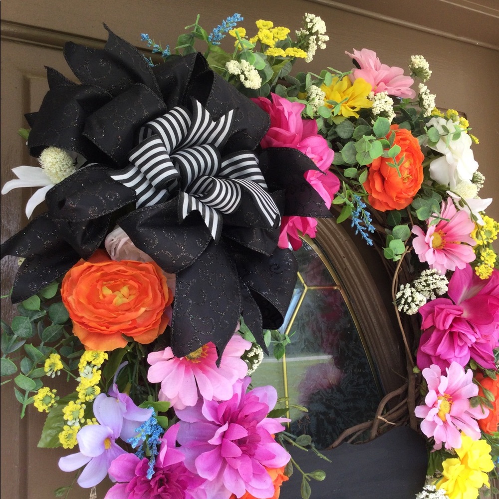 Handcrafted Welcome Wreath - Picture 3 of 4